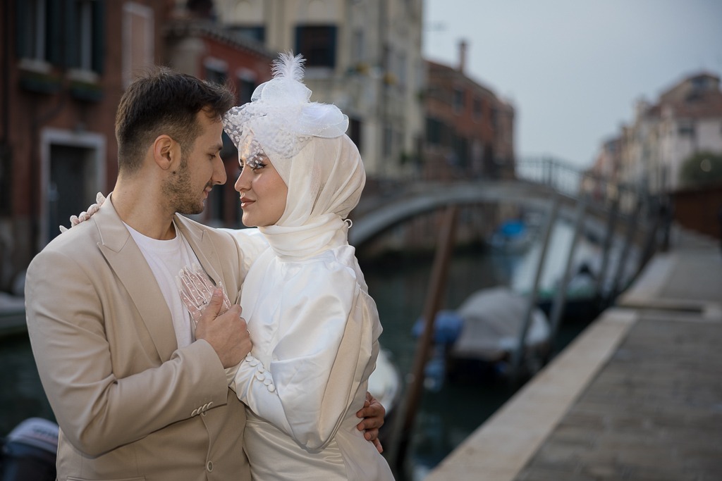 engaged couple in Venice